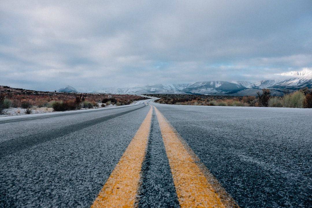 préparez votre road trip idéal avec nos conseils pratiques pour la planification, l'itinéraire, l'équipement essentiel et les astuces pour profiter pleinement de chaque étape. partez à l'aventure en toute sérénité !